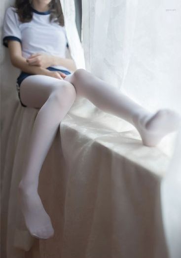 年轻的小婊在线观看