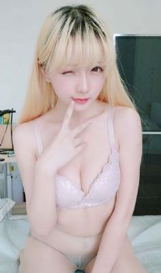 《眼镜女神》
