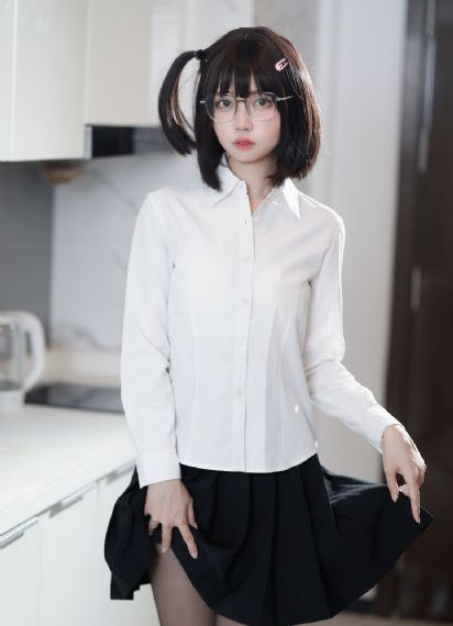 芭乐草在线精品视频观看