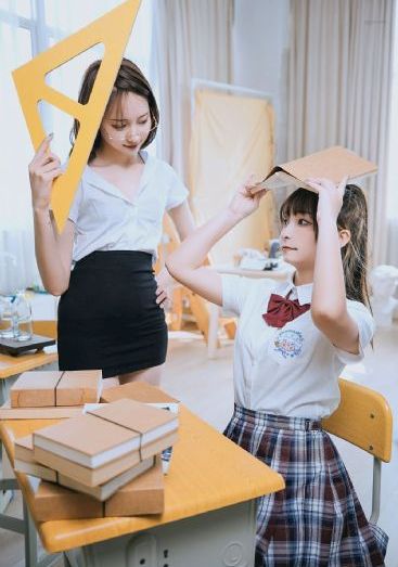 宫廷狂欢