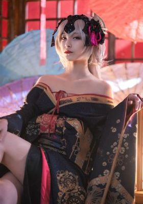 火烈女囚
